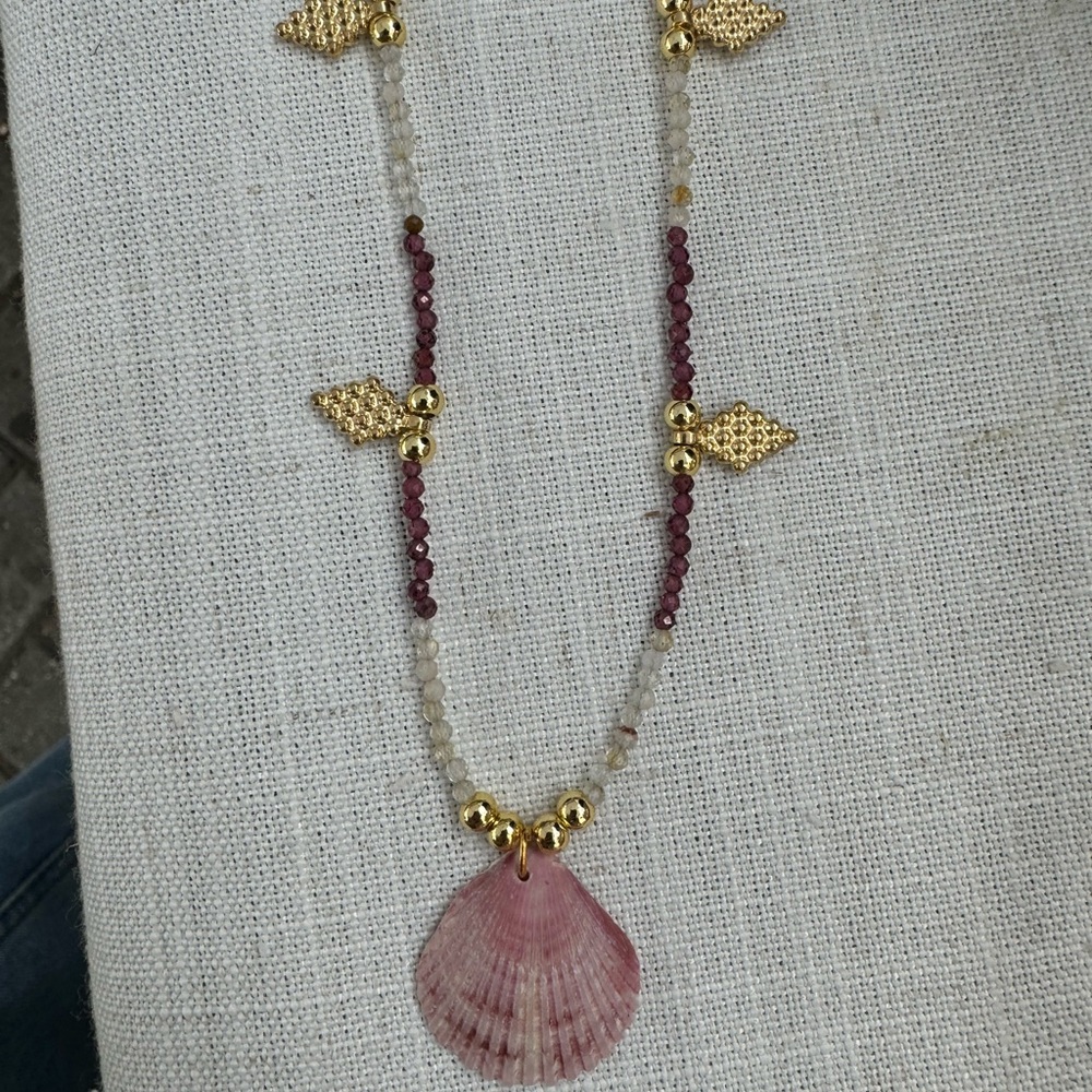 Handmade Colorful Beaded Shell Necklace - Picture 2 of 6